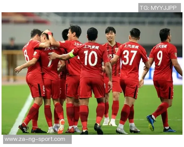 张卫重返上港足球队展现新风采助力球队争冠之路 张卫重返上港足球队展现新风采助力球队争冠之路