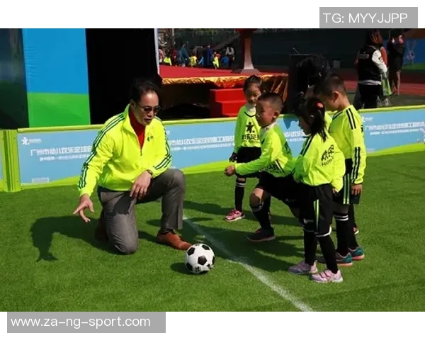 掌握足球内旋球技巧提升射门精准度与比赛表现的全面指南 掌握足球内旋球技巧提升射门精准度与比赛表现的全面指南